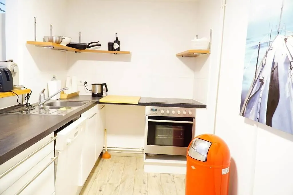 Gemuetliche 3-Zkb Wc Souterrainwohnung In Bestlage هامبورغ