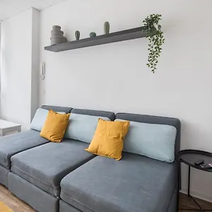 Apartment Spacious 2 Bedroom, Hamburg