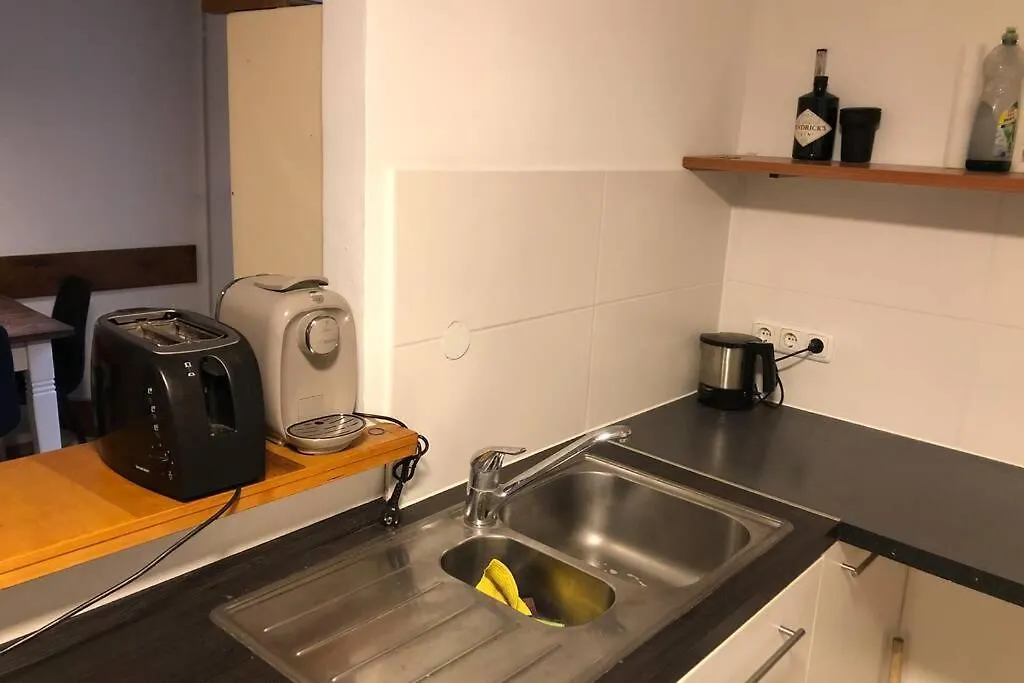 Gemuetliche 3-Zkb Wc Souterrainwohnung In Bestlage Hamburg-Harburg
