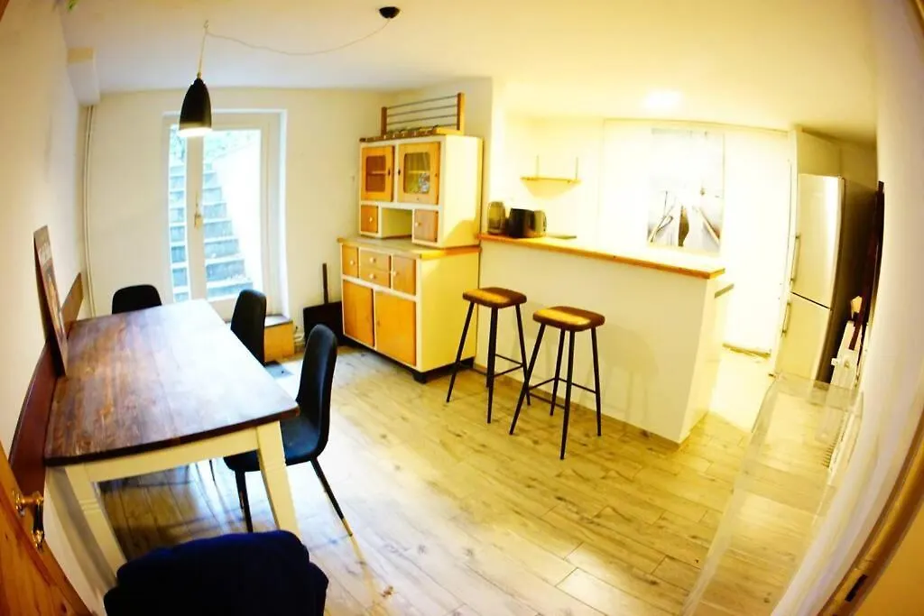 Appartement Gemuetliche 3-Zkb Wc Souterrainwohnung In Bestlage Hambourg