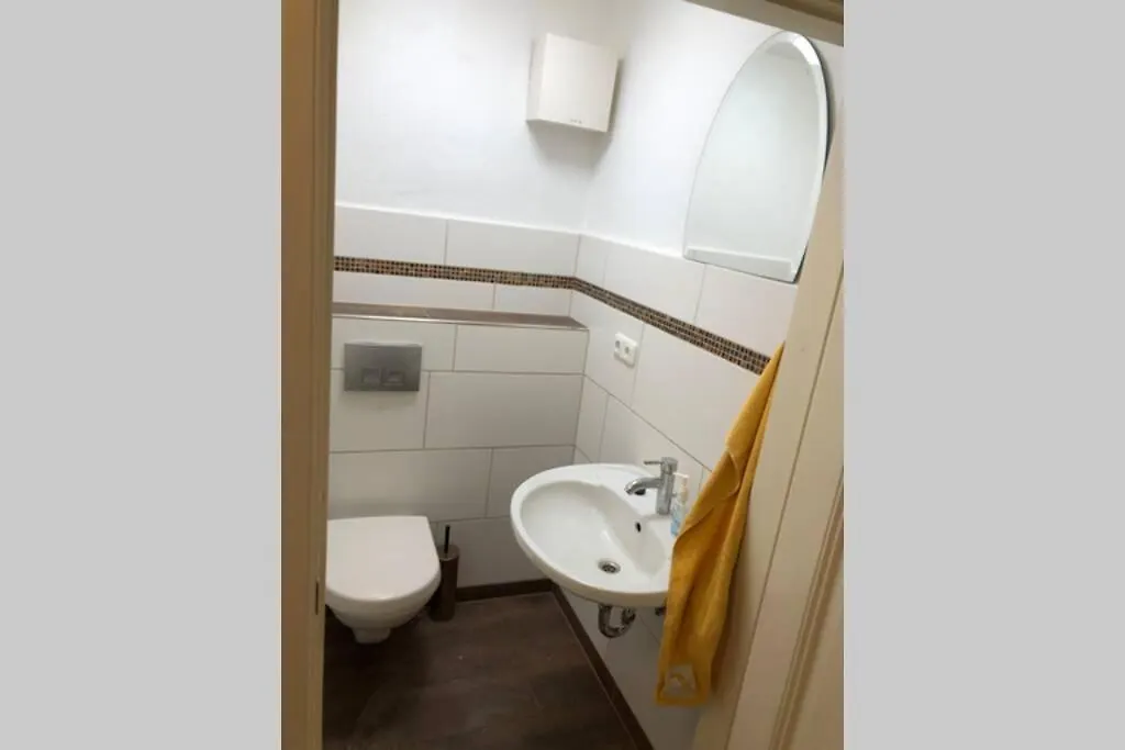 Gemuetliche 3-Zkb Wc Souterrainwohnung In Bestlage Hambourg Allemagne