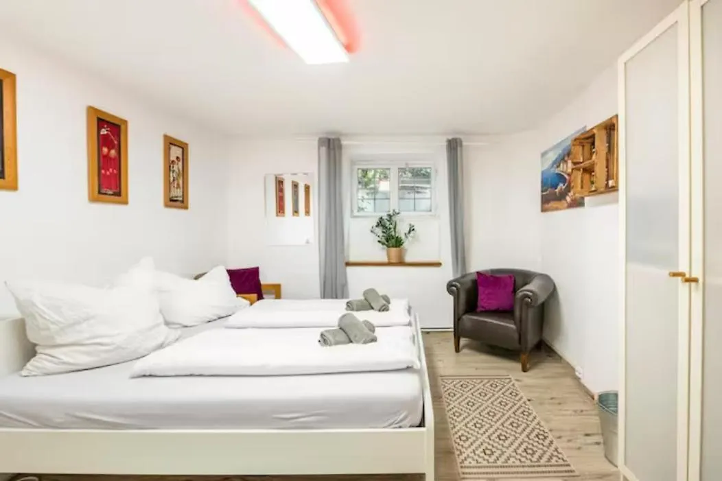 Gemuetliche 3-Zkb Wc Souterrainwohnung In Bestlage Hambourg Appartement